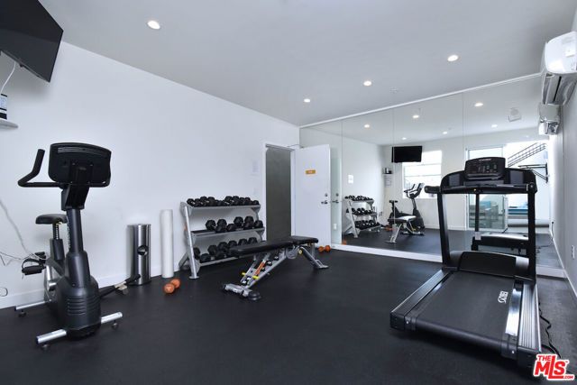 939 S Broadway 1006, Los Angeles, CA 90015