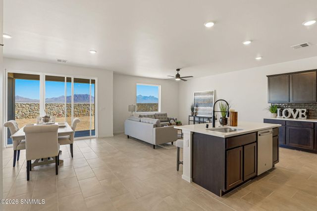 2074 Meteor Street, Las Cruces, NM 88012