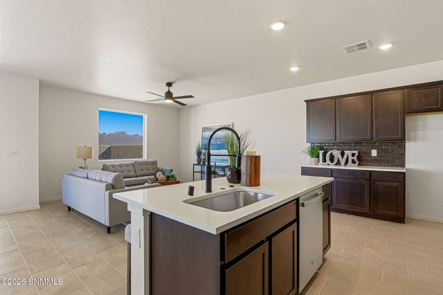 2074 Meteor Street, Las Cruces, NM 88012