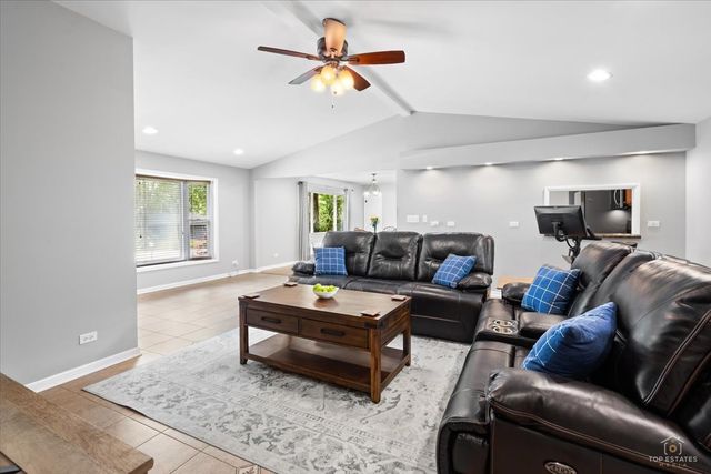 478 W Shady Lane Road, Palatine, IL 60074