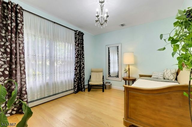 12 Burbank St, Fair Lawn Boro, NJ 07410