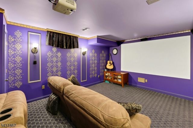 12 Burbank St, Fair Lawn Boro, NJ 07410