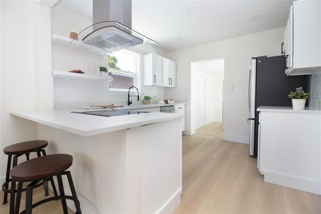 3459 8TH AVENUE N, St Petersburg, FL 33713
