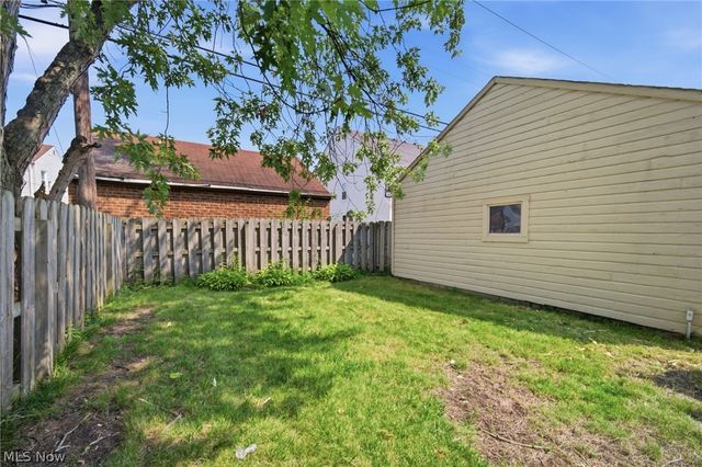 3753 Berkeley Road, Cleveland Heights, OH 44118
