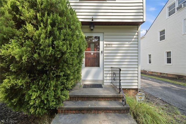 3753 Berkeley Road, Cleveland Heights, OH 44118
