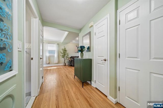 16 Lee Road, Livingston, NJ 07039