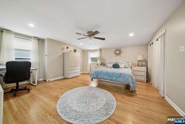 16 Lee Road, Livingston, NJ 07039