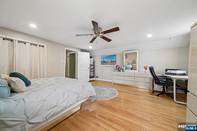 16 Lee Road, Livingston, NJ 07039