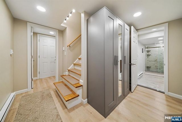 16 Lee Road, Livingston, NJ 07039