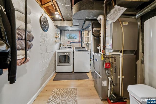 16 Lee Road, Livingston, NJ 07039