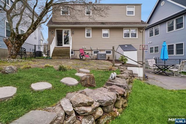 16 Lee Road, Livingston, NJ 07039