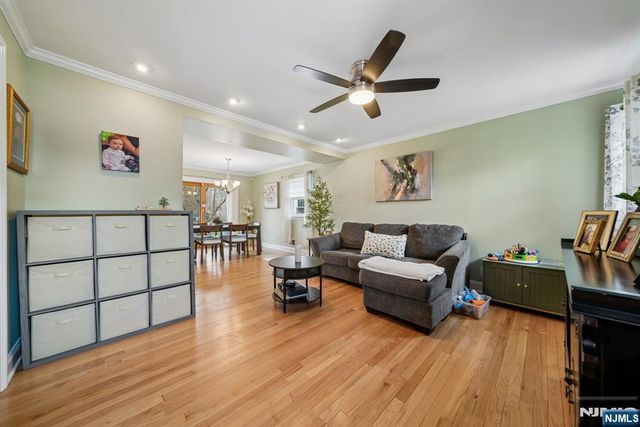 16 Lee Road, Livingston, NJ 07039