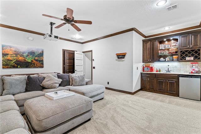3171 Laurel Circle, Centerton, AR 72719