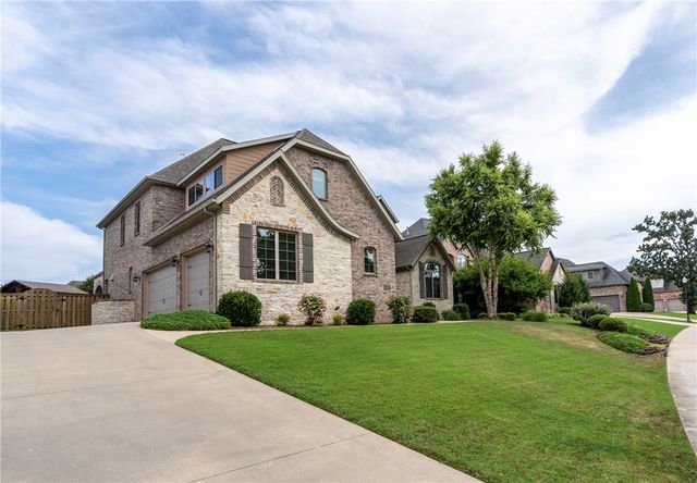 3171 Laurel Circle, Centerton, AR 72719