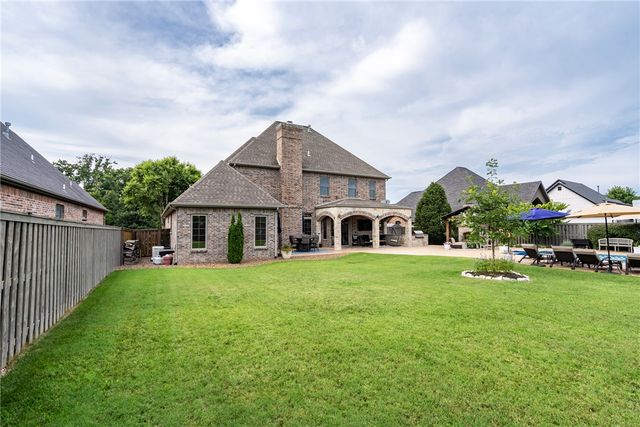3171 Laurel Circle, Centerton, AR 72719