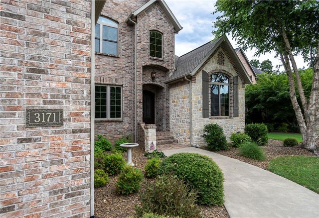 3171 Laurel Circle, Centerton, AR 72719