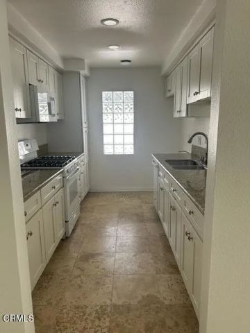 2470 Stow Street, Simi Valley, CA 93063