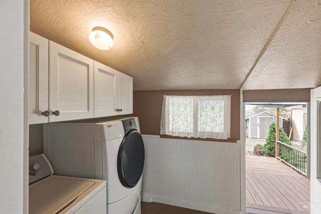 1710 1st St S, Nampa, ID 83651