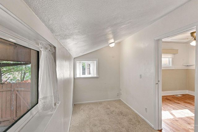 1710 1st St S, Nampa, ID 83651