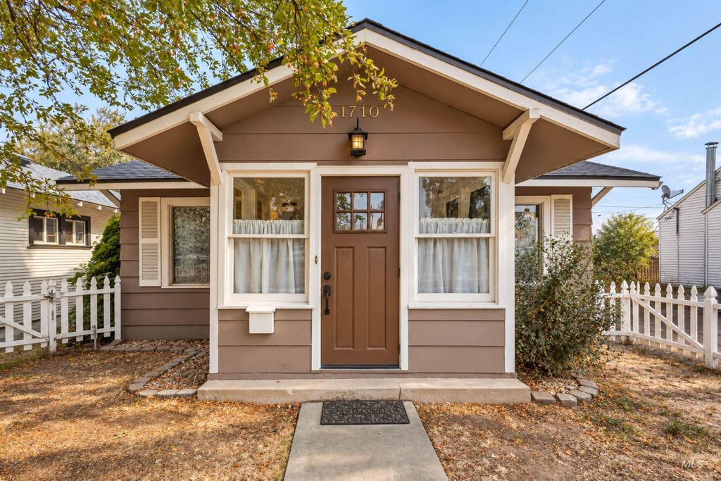 1710 1st St S, Nampa, ID 83651