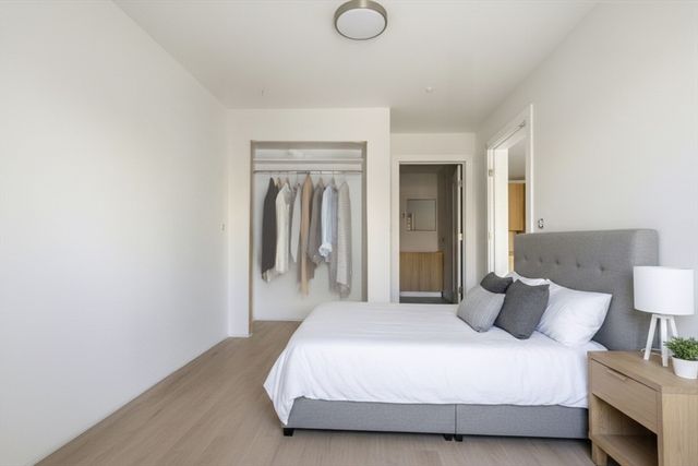 1035 Commonwealth Ave 404, Boston, MA 02215