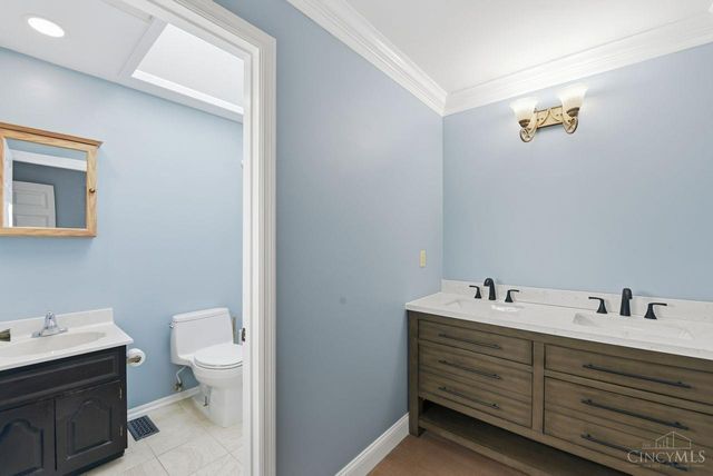 12075 Timberlake Drive, Symmes Twp, OH 45249