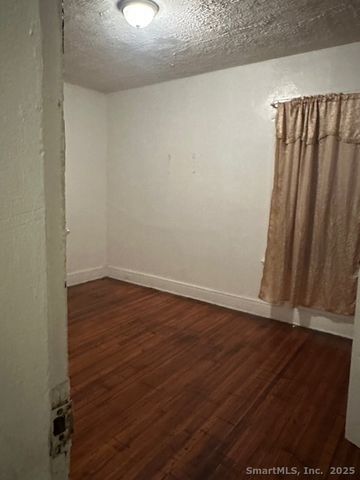 54 James Street James Street 1, Bridgeport, CT 06604