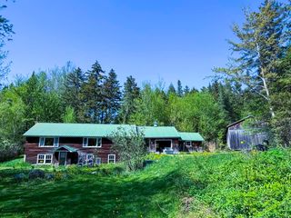 297 Robinson Road, Warren, VT 05674