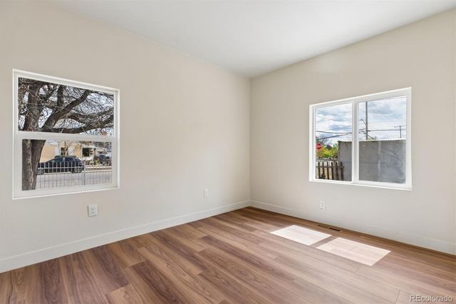 1285 S Irving Street, Denver, CO 80219