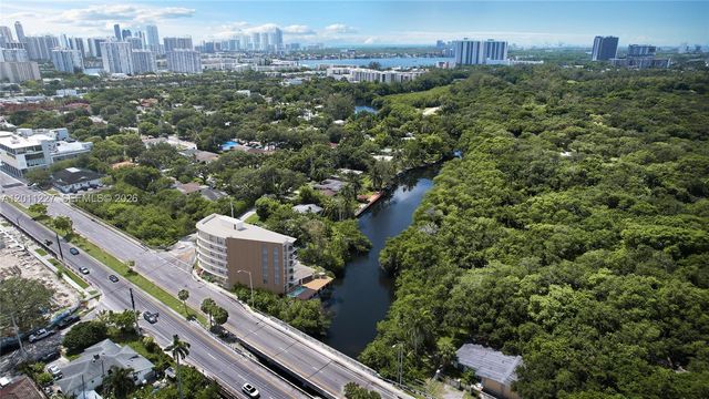 18550 NE 23rd Ct 304, Miami, FL 33180