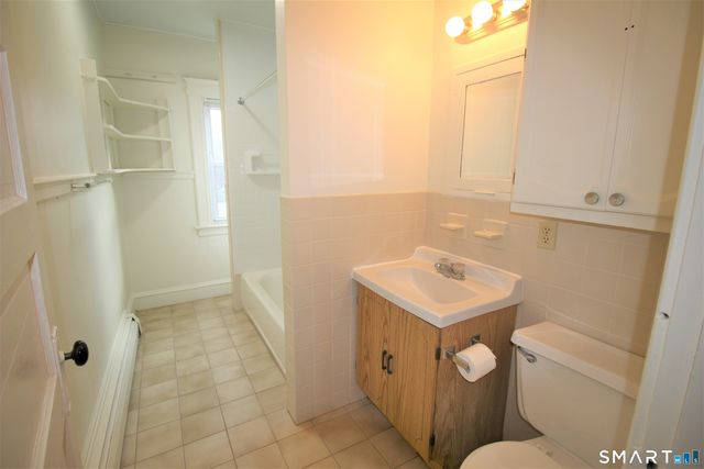 19 Nesbit Avenue 3rd Floor, West Hartford, CT 06119