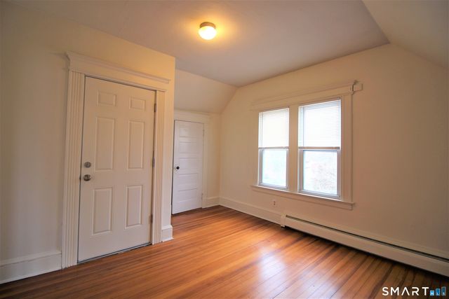 19 Nesbit Avenue 3rd Floor, West Hartford, CT 06119