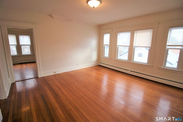 19 Nesbit Avenue 3rd Floor, West Hartford, CT 06119