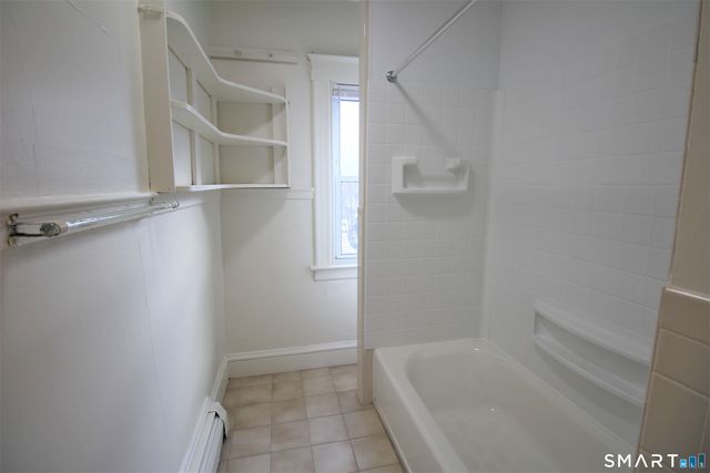 19 Nesbit Avenue 3rd Floor, West Hartford, CT 06119