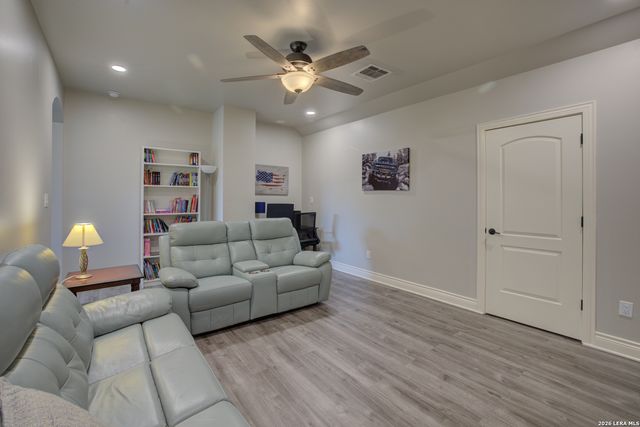 750 Cambridge, New Braunfels, TX 78132