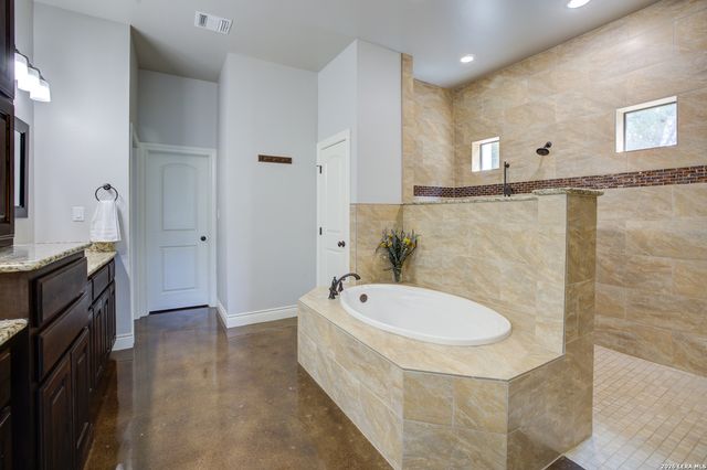 750 Cambridge, New Braunfels, TX 78132