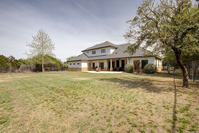 750 Cambridge, New Braunfels, TX 78132