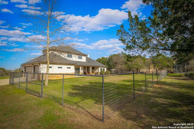 750 Cambridge, New Braunfels, TX 78132