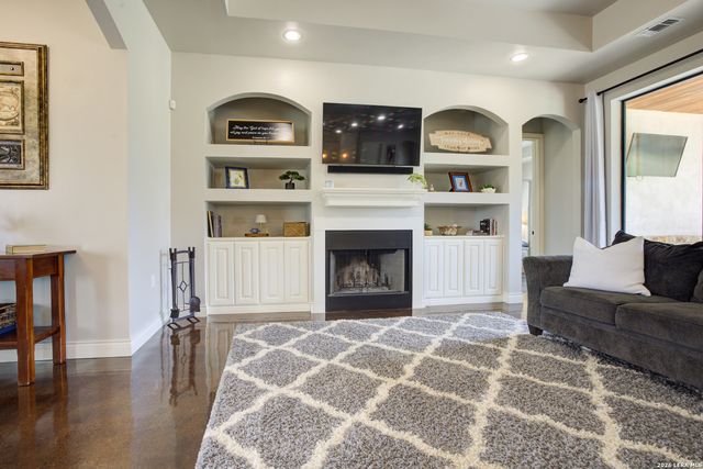 750 Cambridge, New Braunfels, TX 78132