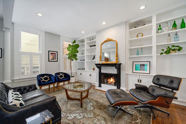 2216-CH N Magnolia Avenue, Chicago, IL 60614