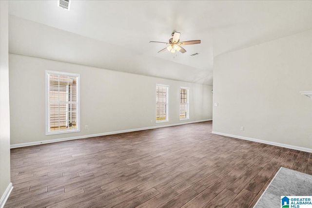 269 VILLAGE DRIVE, Calera, AL 35040