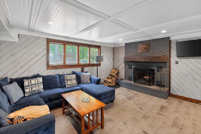23783 Caves Road, Gambier, OH 43022
