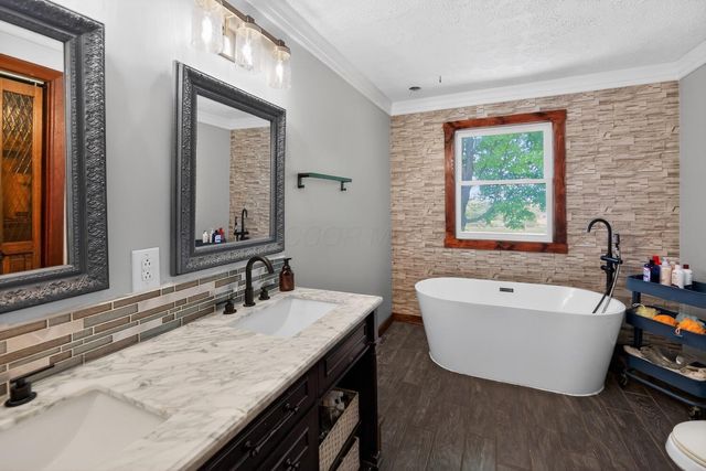 23783 Caves Road, Gambier, OH 43022