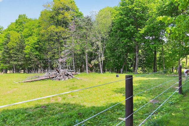 23783 Caves Road, Gambier, OH 43022