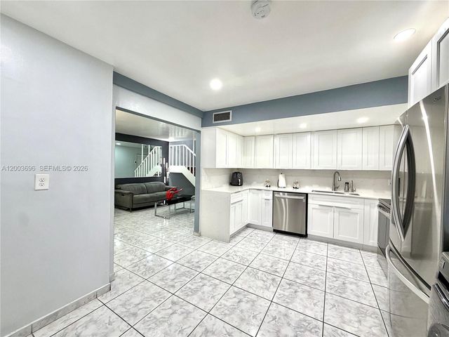 8155 W 9th Ct, Hialeah, FL 33014