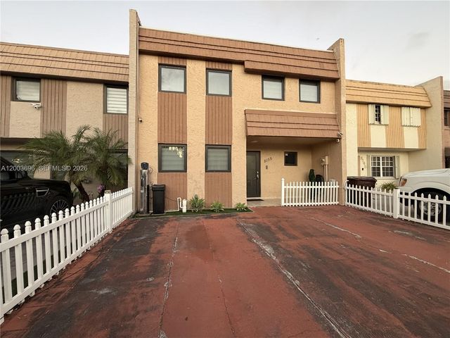8155 W 9th Ct, Hialeah, FL 33014