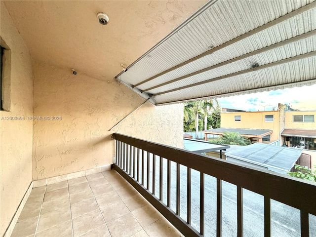 8155 W 9th Ct, Hialeah, FL 33014