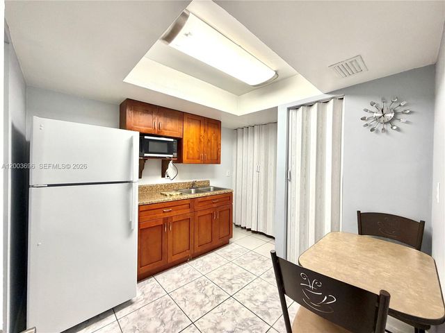 8155 W 9th Ct, Hialeah, FL 33014