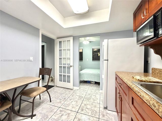 8155 W 9th Ct, Hialeah, FL 33014