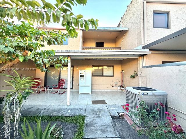 8155 W 9th Ct, Hialeah, FL 33014